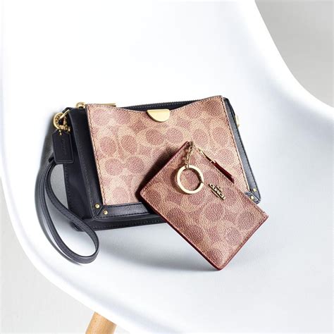 macy's coach wallet women.